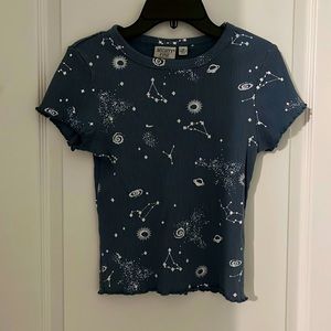 Mighty Fine women’s blue space lettuce hem baby tee